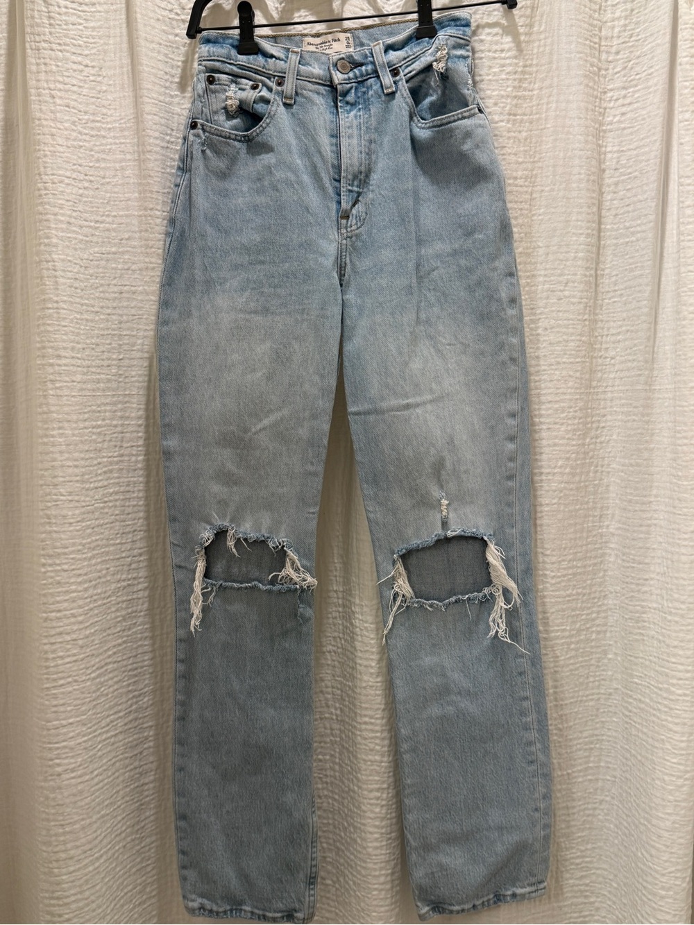 Abercrombie & Fitch The ’90s Straight Ultra High Rise Distressed Jeans 25/0R